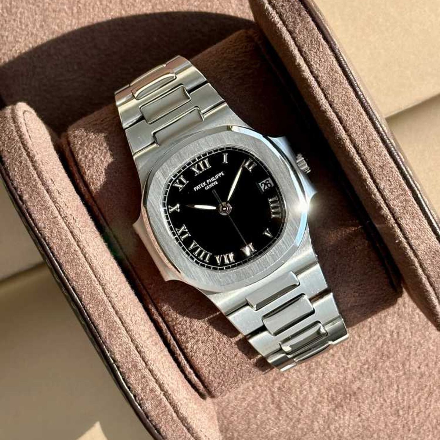 Patek Philippe Nautilus 3800 (2002) - Zwart wijzerplaat 36mm Staal (3/8)