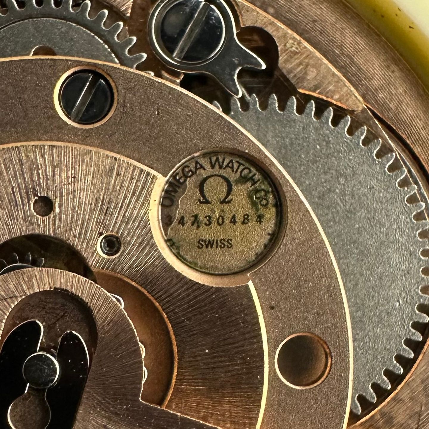 Omega Genève 166.0098 - (4/8)