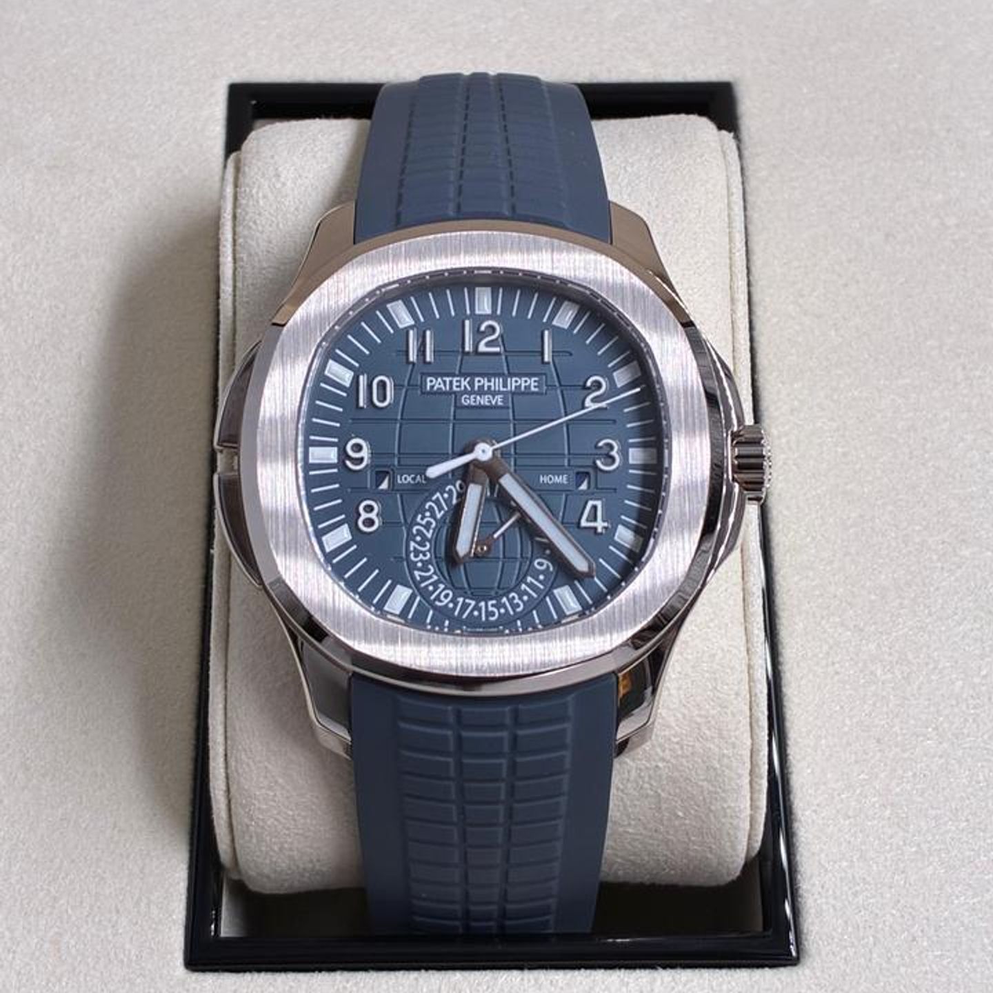Patek Philippe Aquanaut 5164G-001 - (4/10)