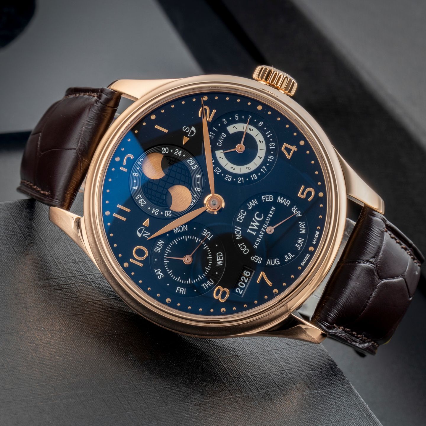IWC Portuguese Perpetual Calendar IW502122 (2010) - Black dial 44 mm Red Gold case (2/8)