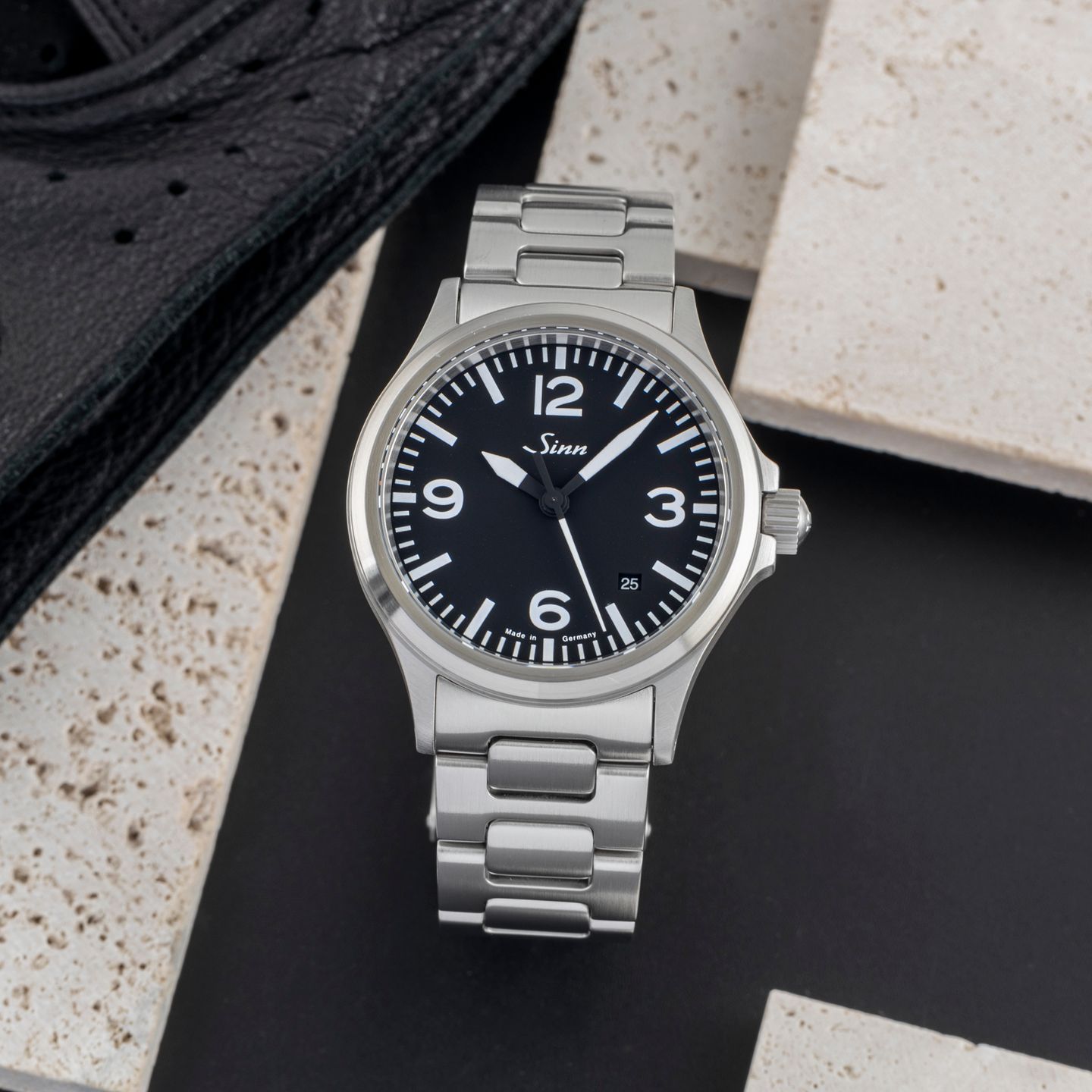 Sinn 556 556.A (Unknown (random serial)) - Black dial 39 mm Steel case (1/8)