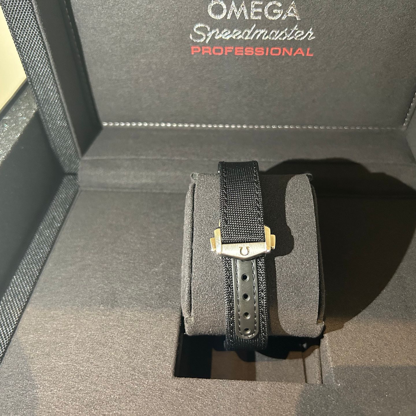 Omega Speedmaster Professional Moonwatch 310.32.42.50.01.001 (2024) - Black dial 42 mm Steel case (5/8)