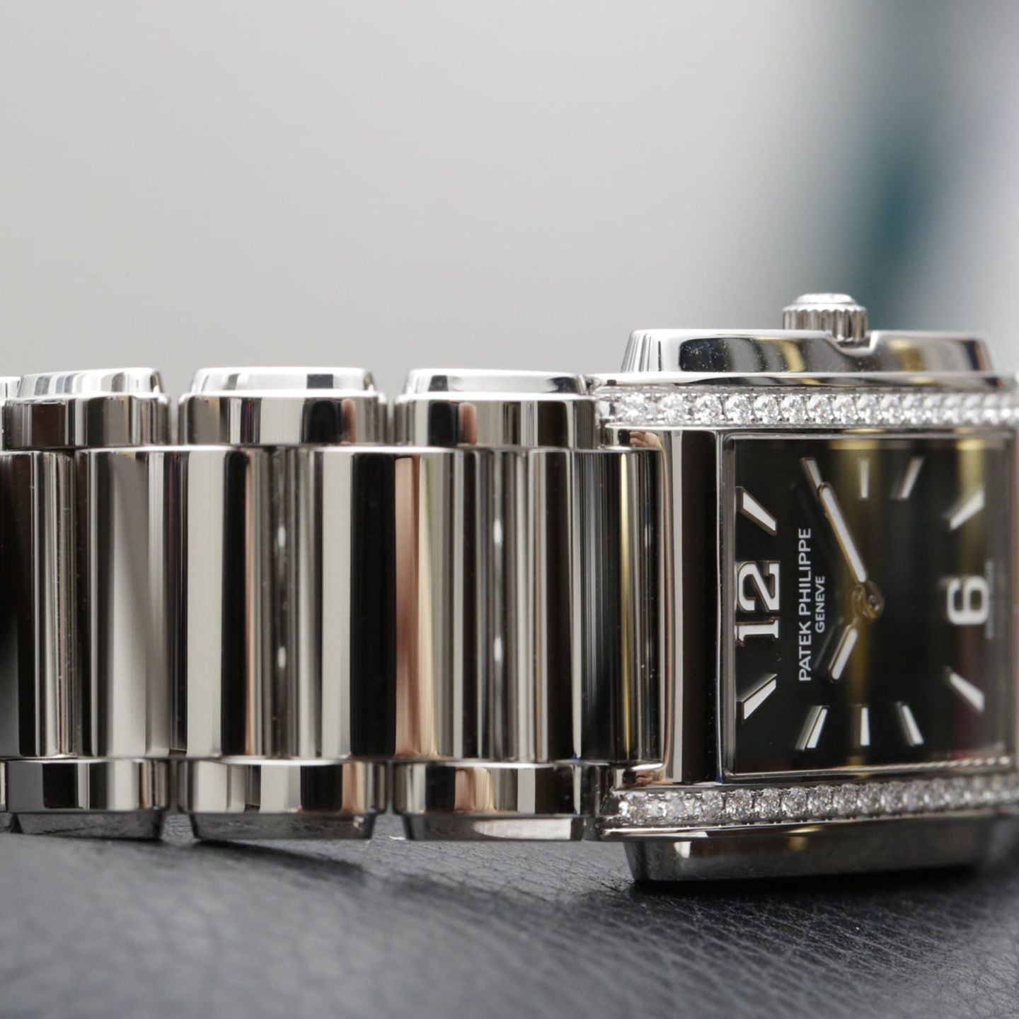 Patek Philippe Twenty~4 4910/1200A-011 - (3/8)