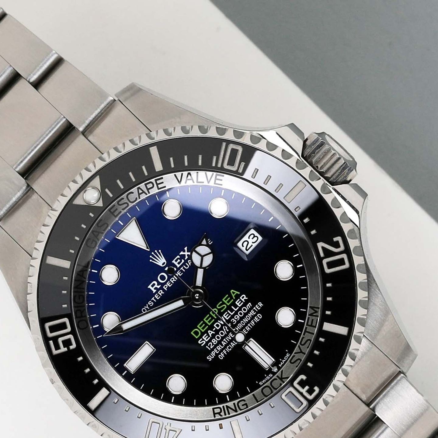 Rolex Sea-Dweller Deepsea 126660 (2021) - Blue dial 44 mm Steel case (2/8)
