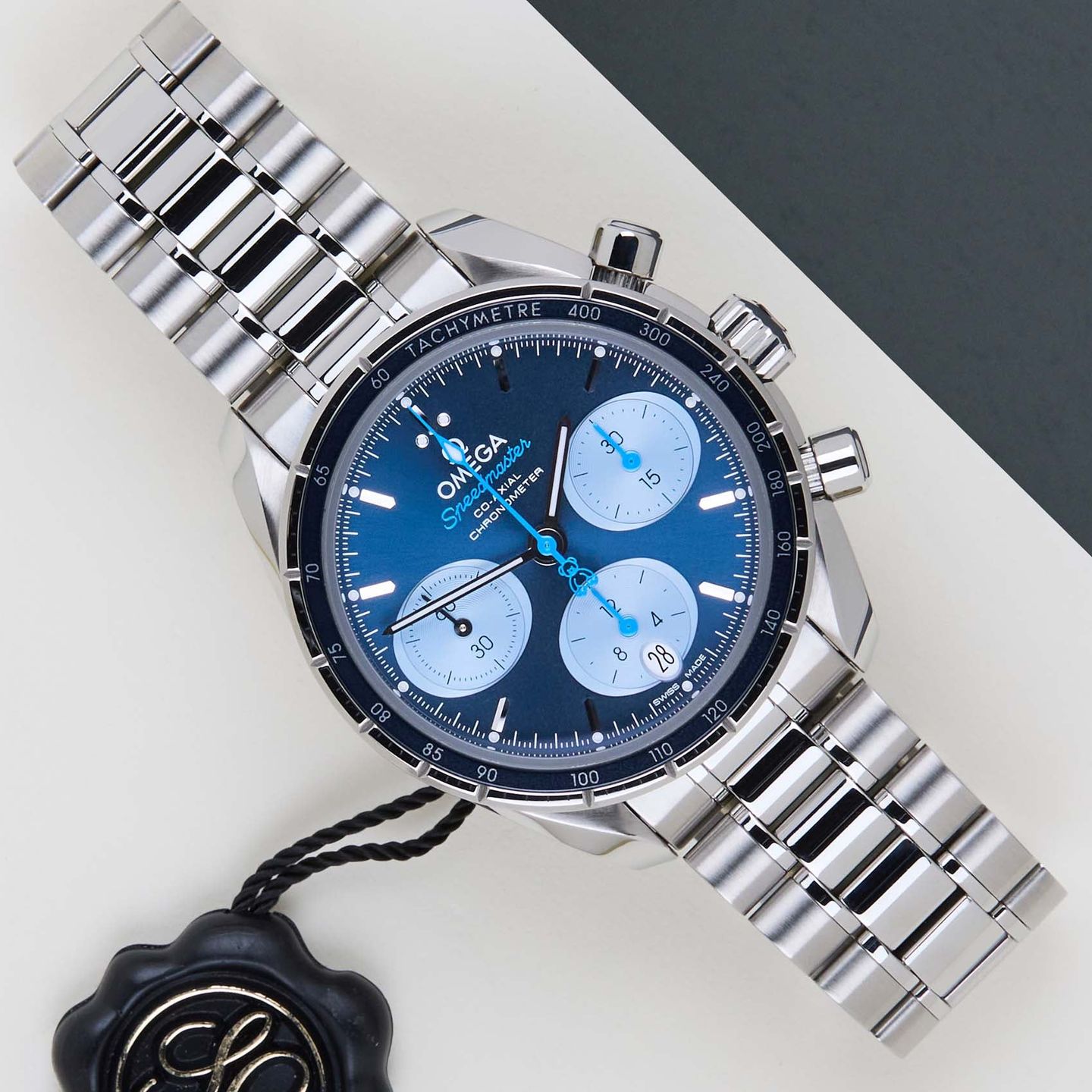 Omega Speedmaster 324.30.38.50.03.002 - (1/8)