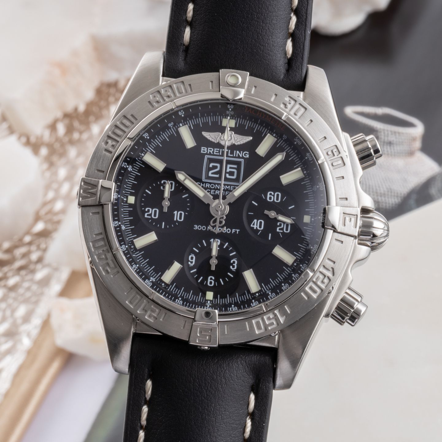 Breitling Blackbird A44359 (2007) - Zwart wijzerplaat 44mm Staal (3/8)