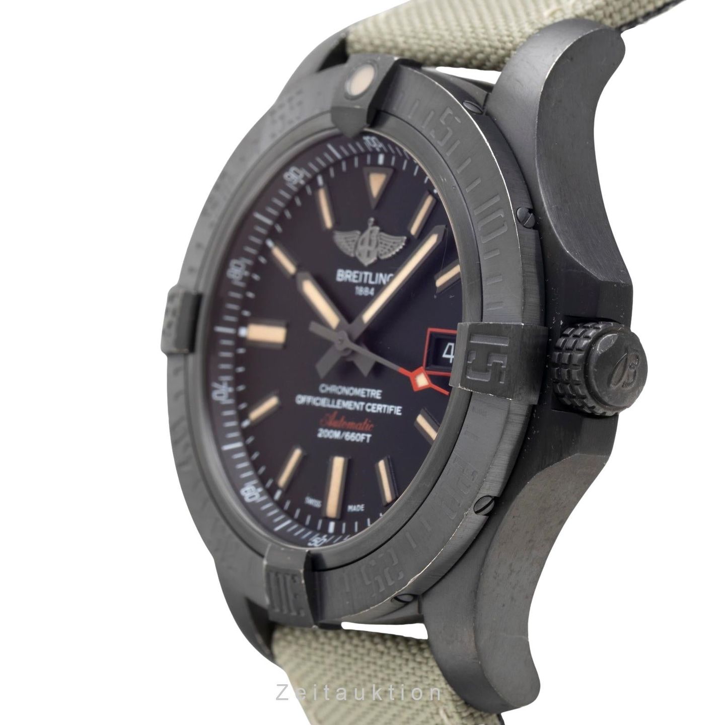 Breitling Avenger Blackbird 44 V1731110/BD74 (Unknown (random serial)) - Black dial 44 mm Titanium case (5/8)