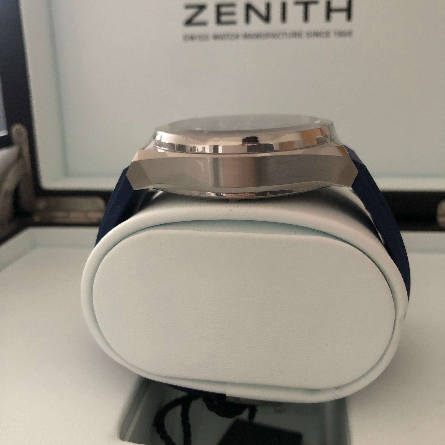 Zenith Defy El Primero 95.9002.9004/78.R590 (2022) - Transparent dial 44 mm Titanium case (5/7)
