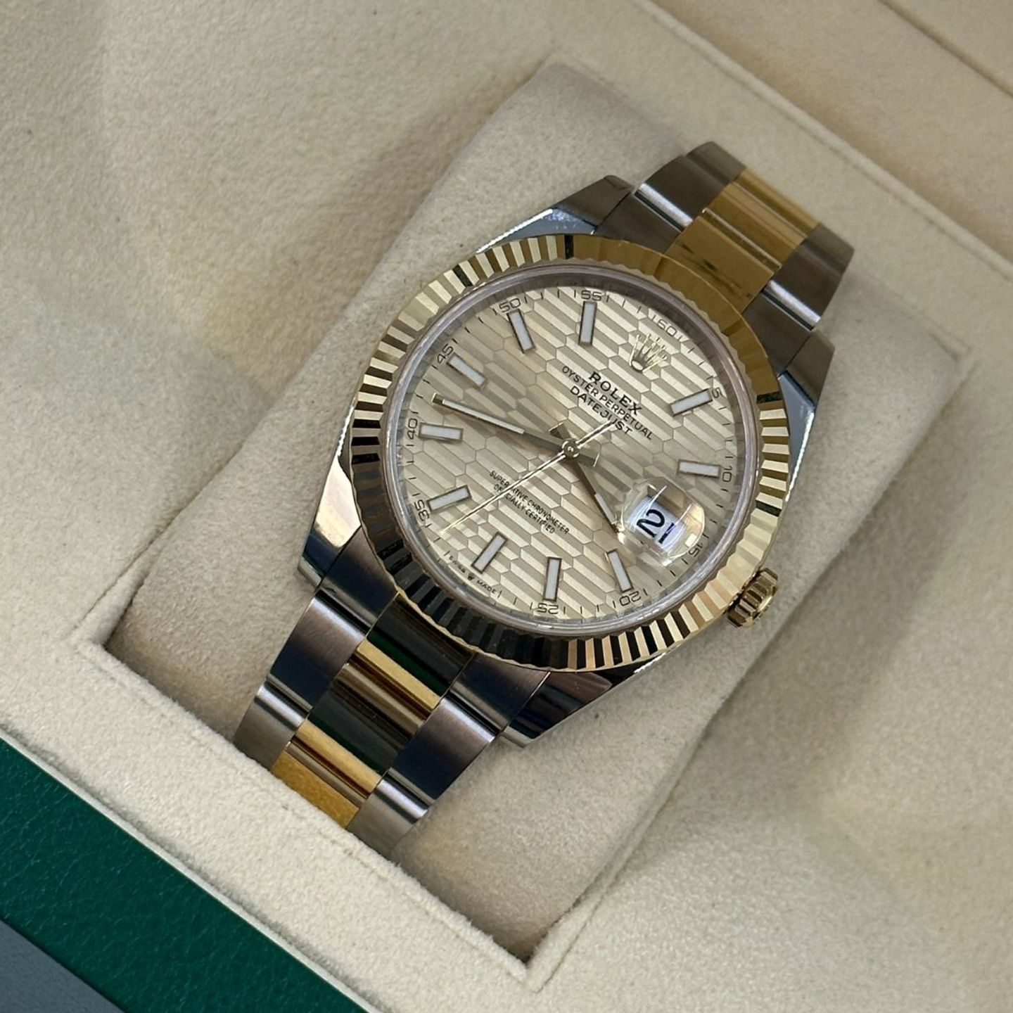 Rolex Datejust 41 126333 (2024) - Goud wijzerplaat 41mm Goud/Staal (8/8)