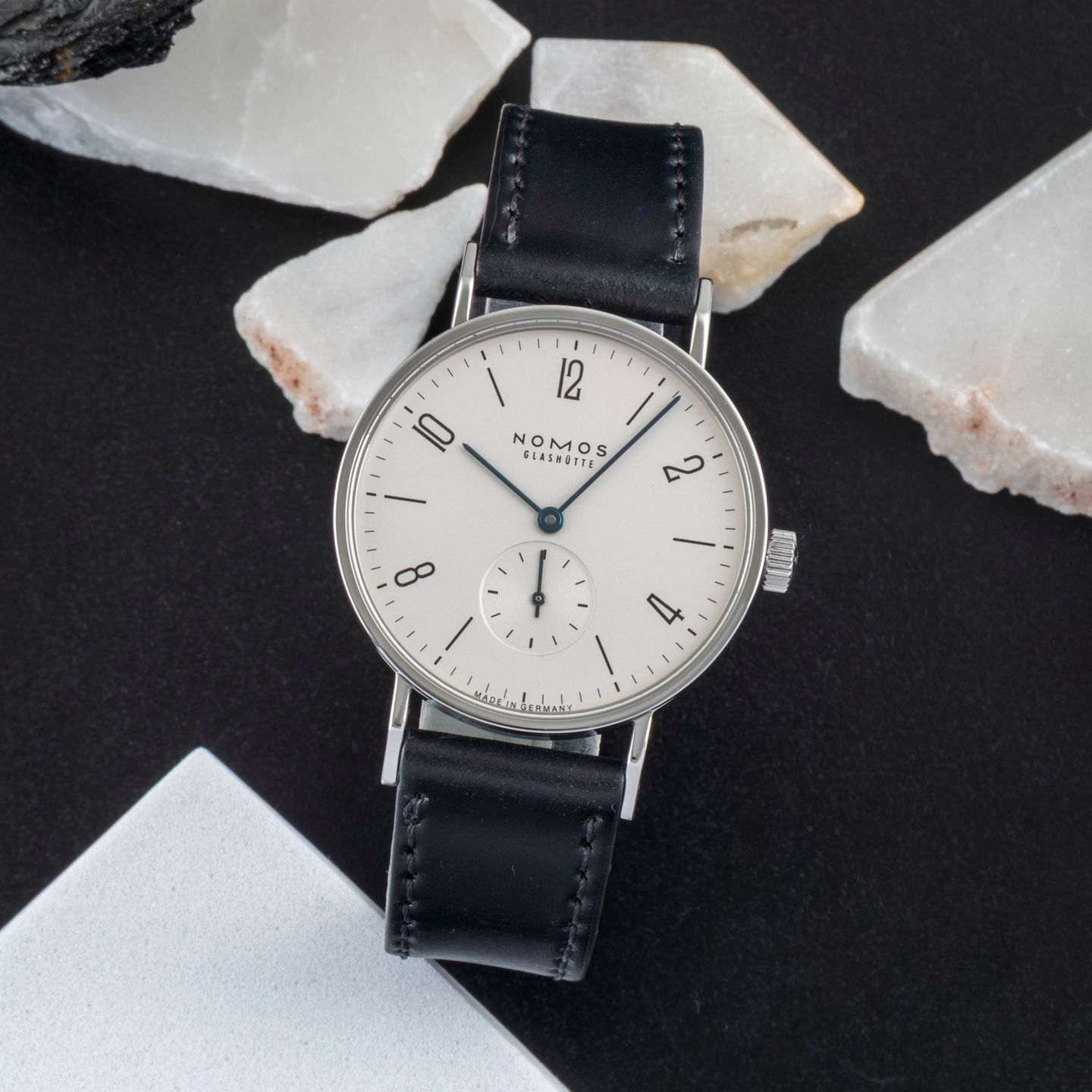 NOMOS Tangente 101 (Onbekend (willekeurig serienummer)) - Wit wijzerplaat 35mm Staal (1/8)