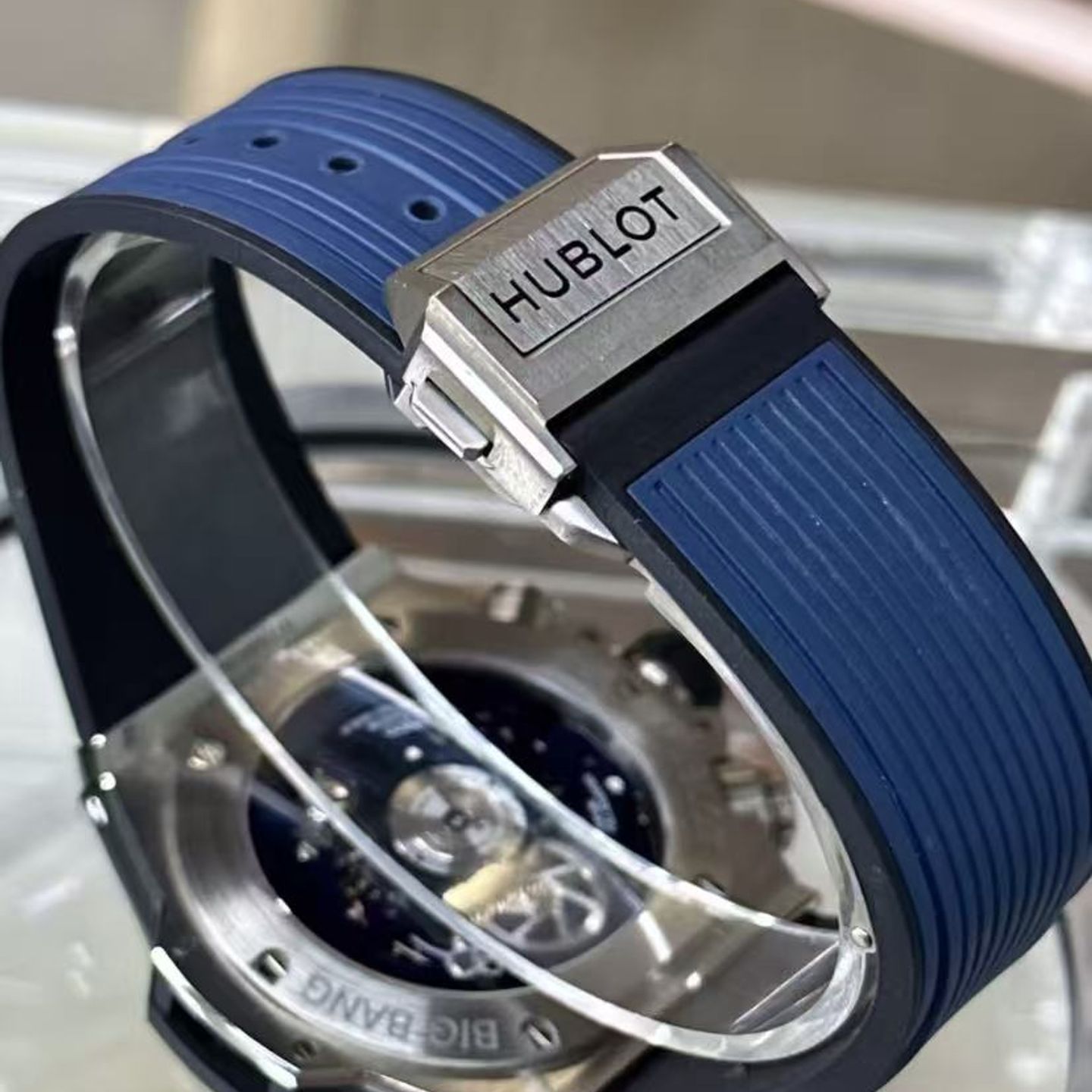 Hublot Big Bang Unico 421.NL.5170.RX (2025) - Transparent dial 44 mm Titanium case (2/6)