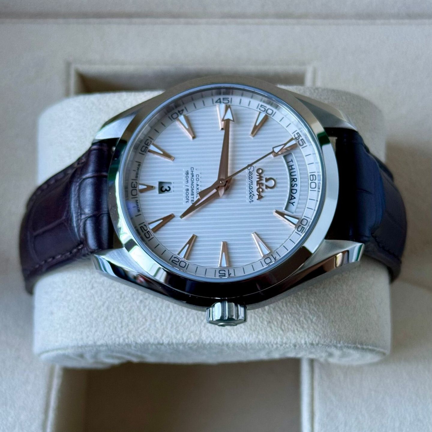 Omega Seamaster Aqua Terra 231.13.42.22.02.001 (2024) - Silver dial 42 mm Steel case (4/7)