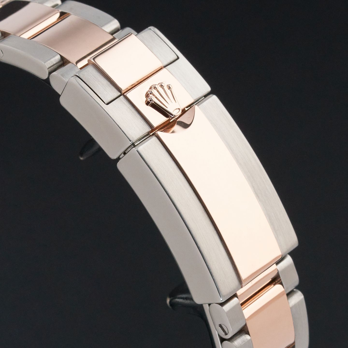 Rolex GMT-Master II 126711CHNR (2019) - Black dial 40 mm Gold/Steel case (8/8)