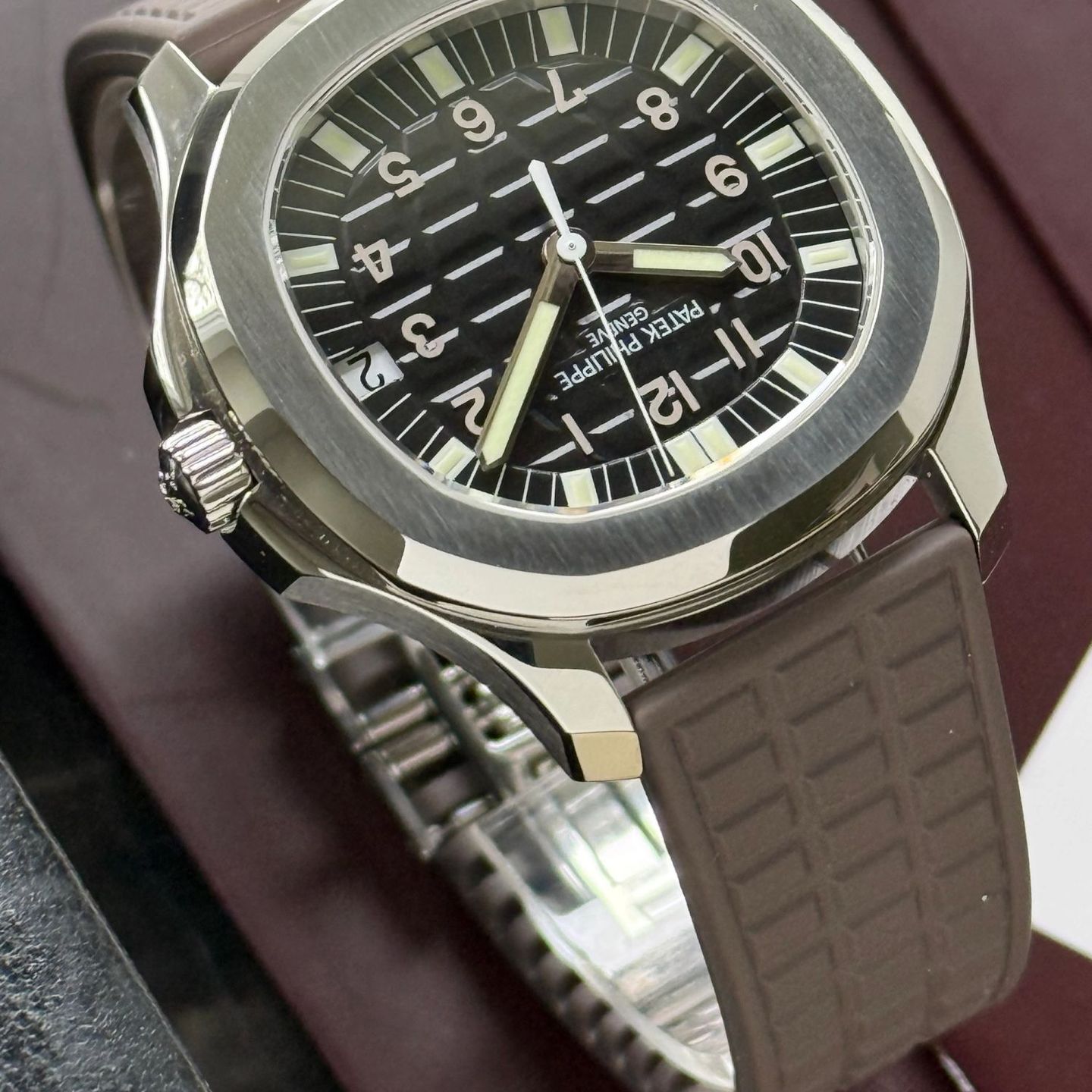 Patek Philippe Aquanaut 5065 - (6/8)