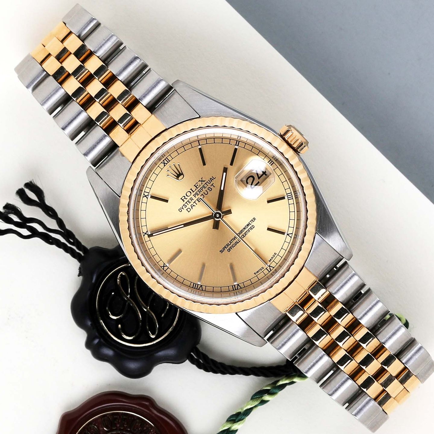 Rolex Datejust 36 16233 (2003) - Champagne wijzerplaat 36mm Goud/Staal (1/8)