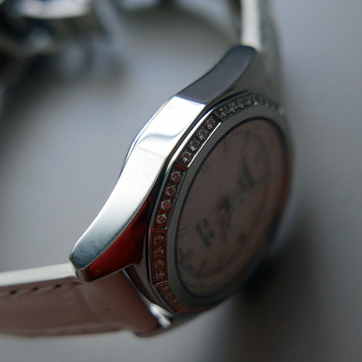 Tissot Unknown T22.1.151.21 (2025) - White dial 28 mm Steel case (7/8)