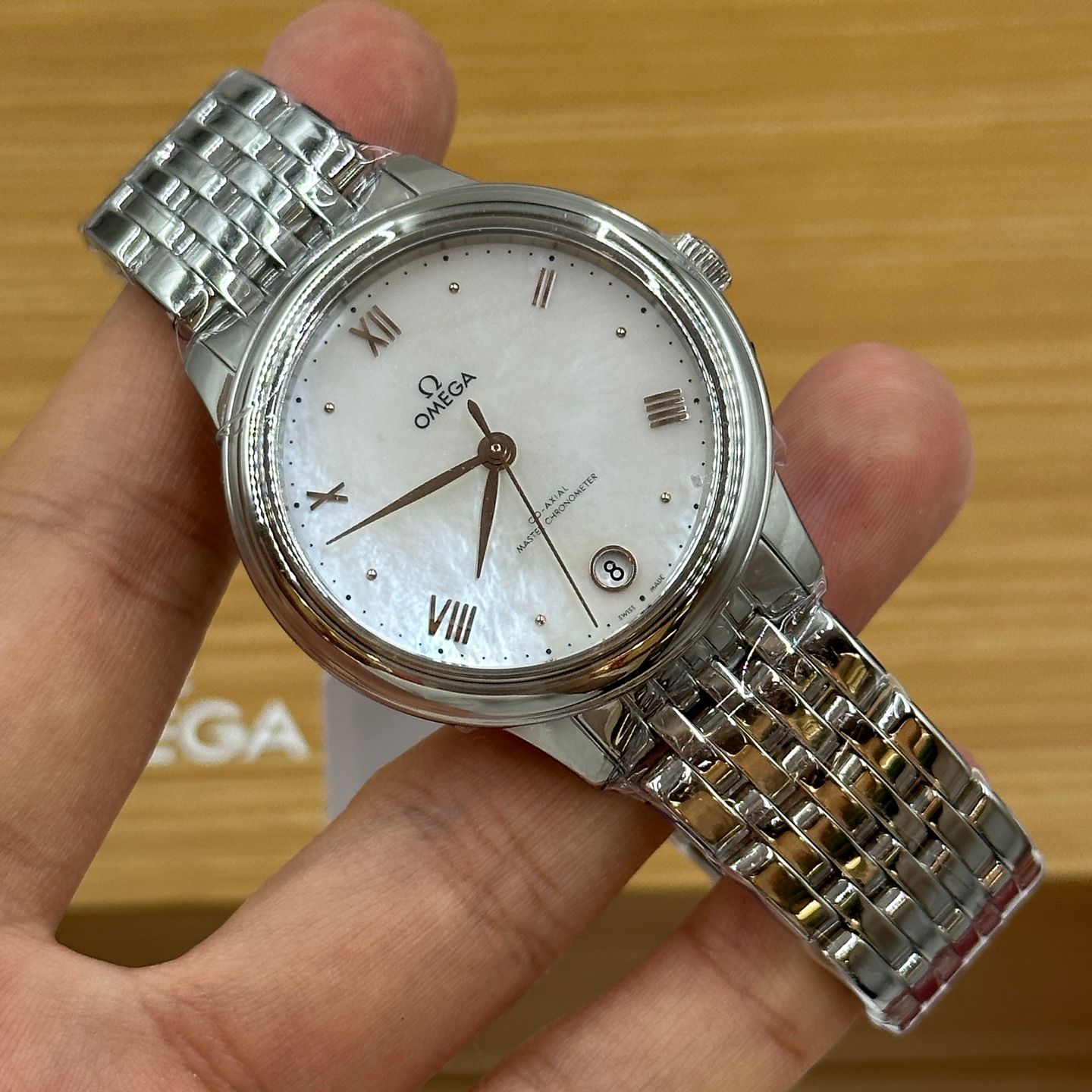 Omega De Ville Prestige 434.10.34.20.05.001 (2023) - Pearl dial 34 mm Steel case (8/8)