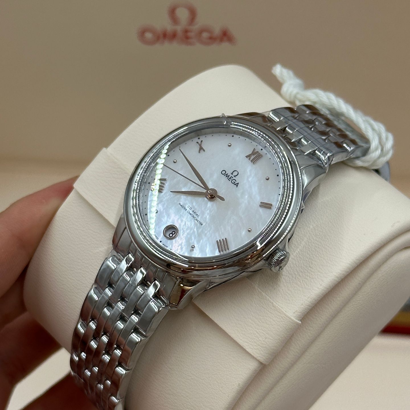 Omega De Ville Prestige 434.10.34.20.05.001 (2023) - Pearl dial 34 mm Steel case (4/8)