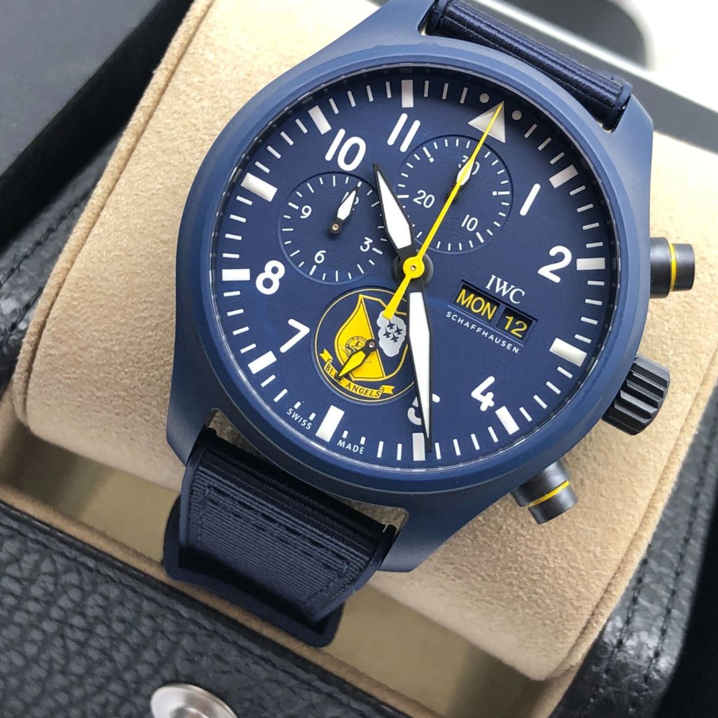 IWC Pilot Chronograph IW389109 (2022) - Blue dial 44 mm Ceramic case (4/8)