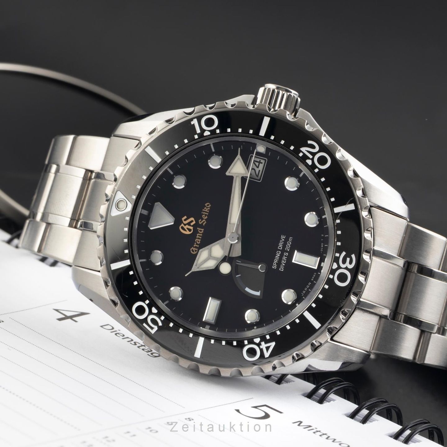 Grand Seiko Sport Collection SBGA463 (Unknown (random serial)) - Black dial Titanium case (2/8)