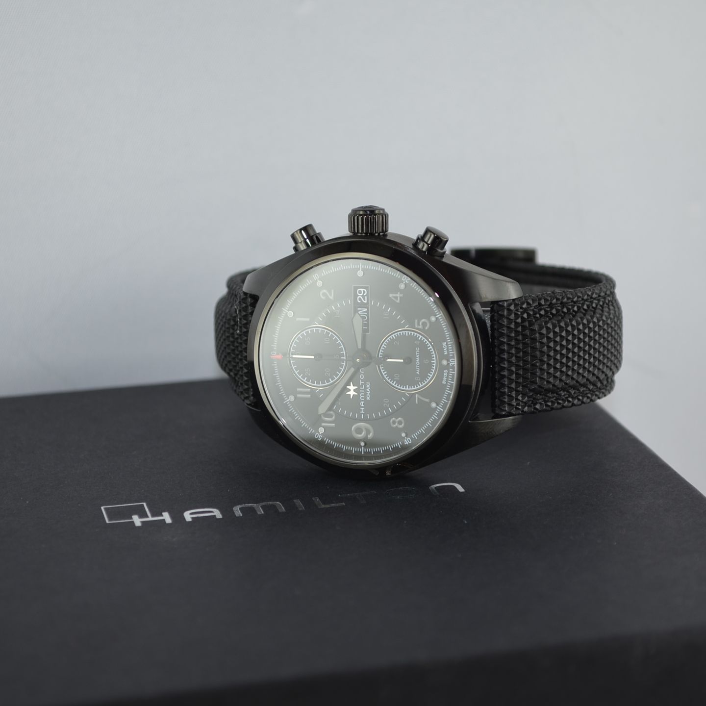 Hamilton Khaki Field H71626735 (Unknown (random serial)) - Black dial 42 mm Steel case (2/4)