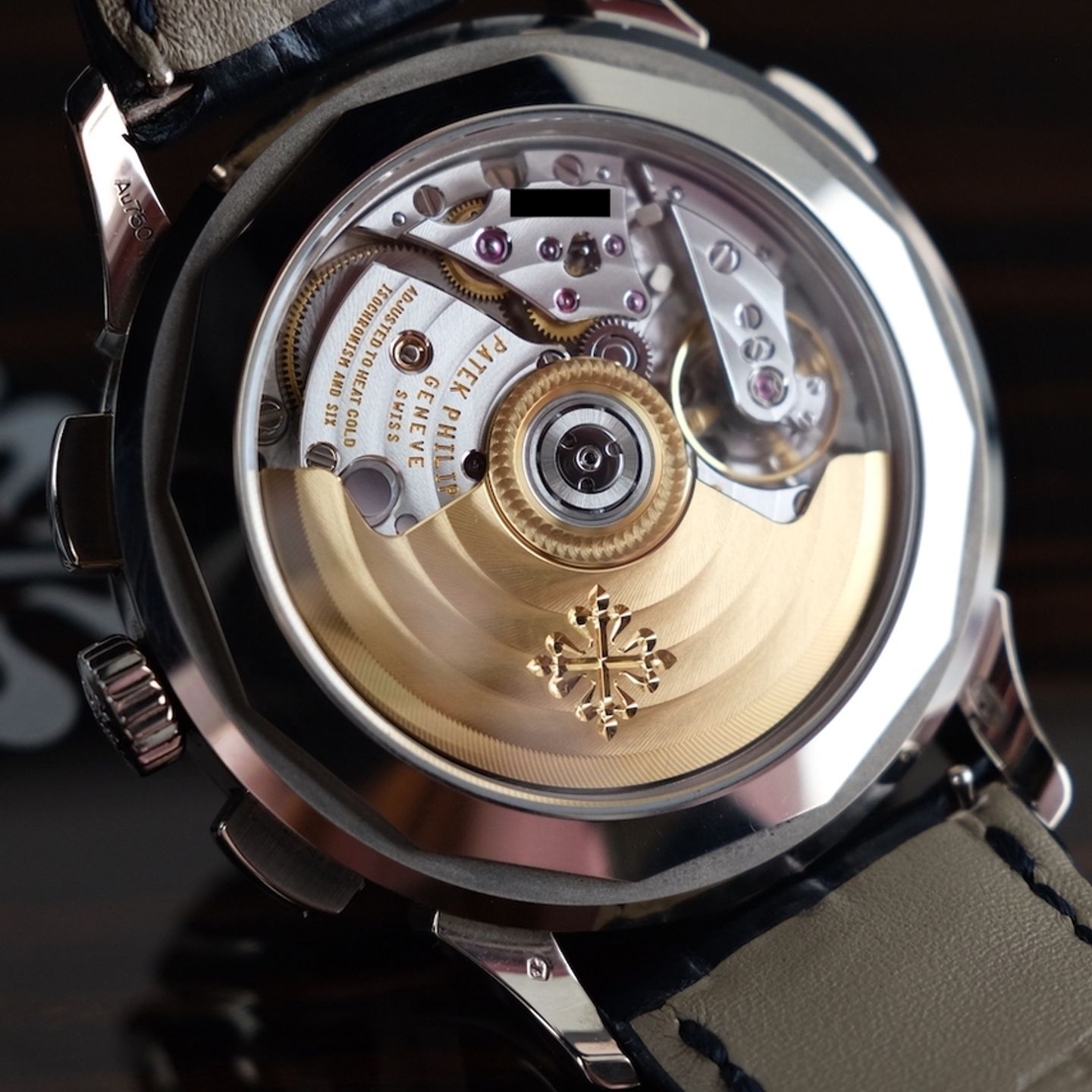 Patek Philippe World Time Chronograph 5930G-010 (2022) - Blue dial 40 mm White Gold case (2/8)