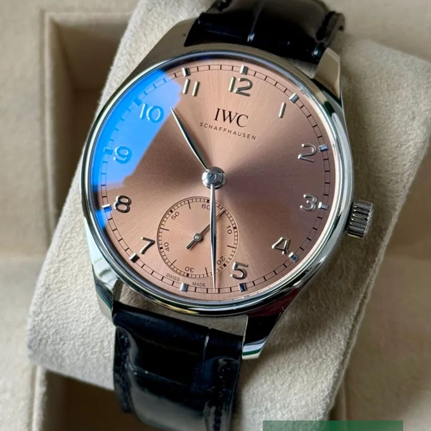 IWC Portuguese Automatic IW358313 (2025) - Pink dial 40 mm Steel case (3/7)