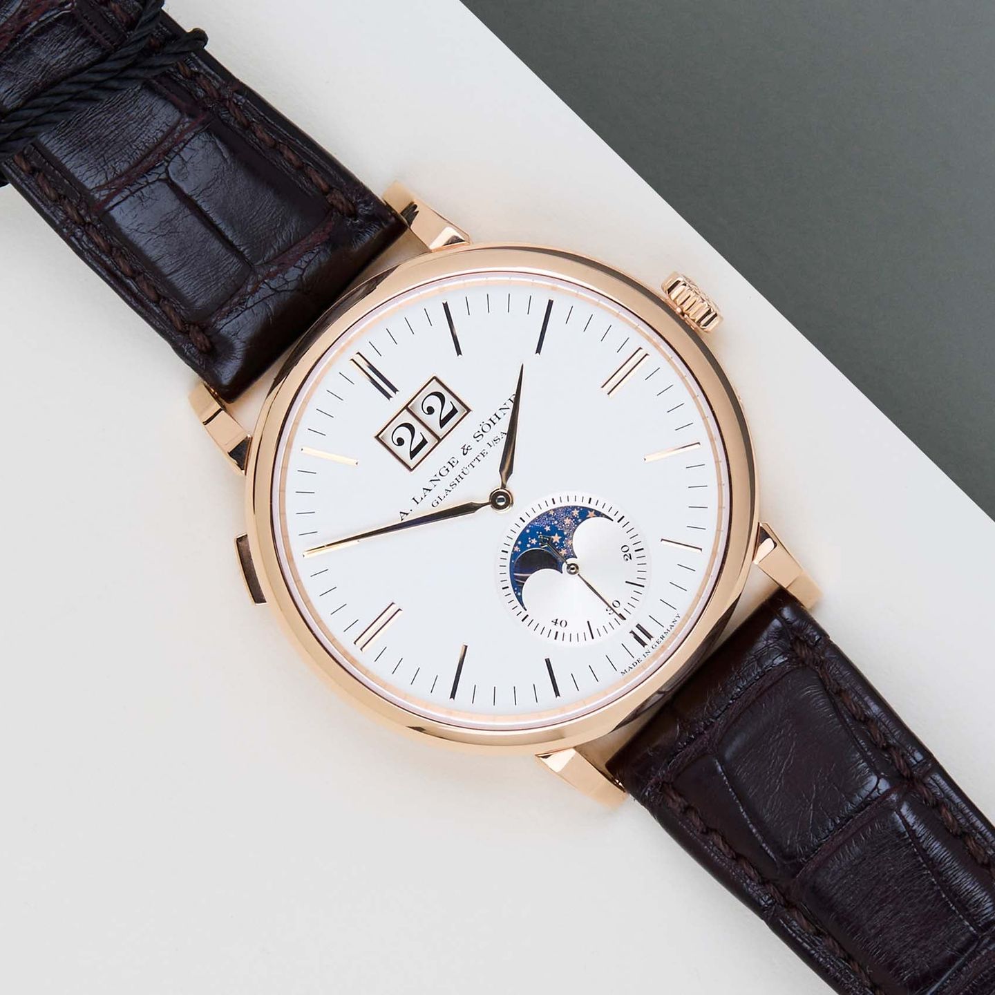 A. Lange & Söhne Saxonia 384.032 - (1/8)