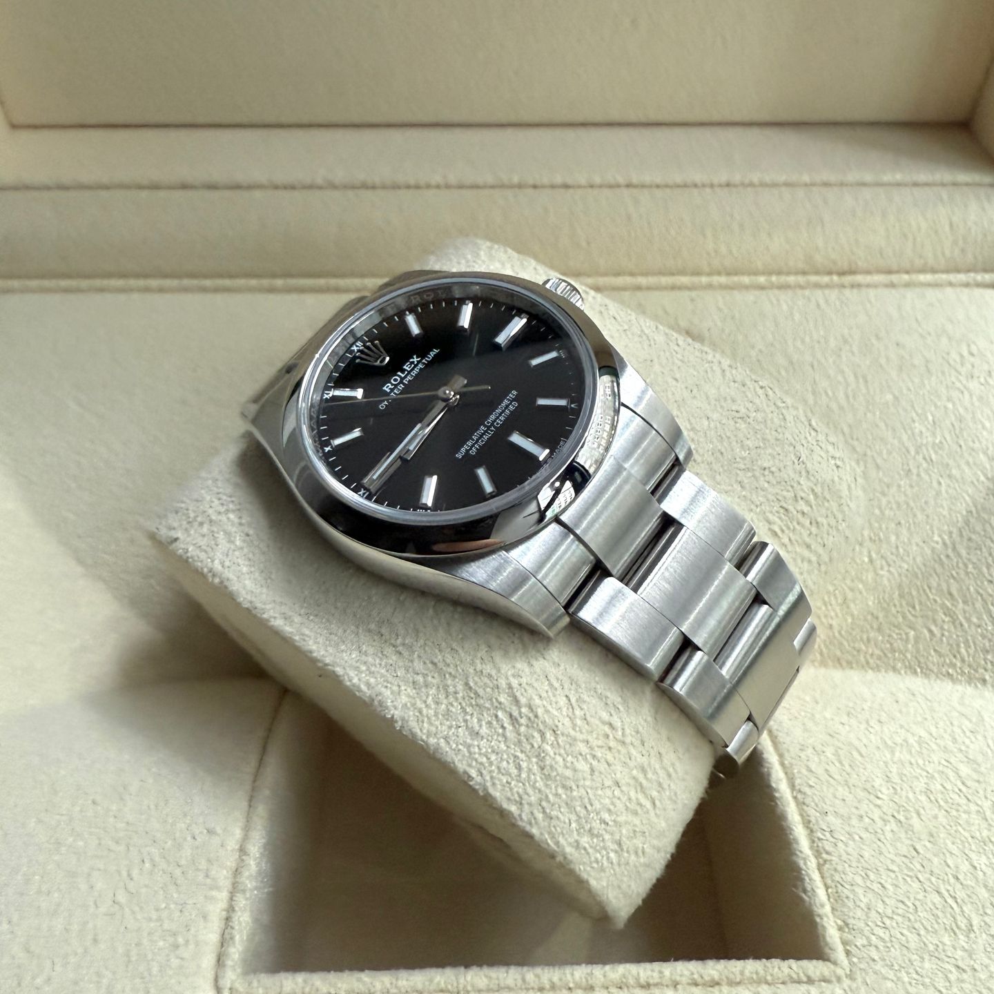 Rolex Oyster Perpetual 34 124200 - (8/21)