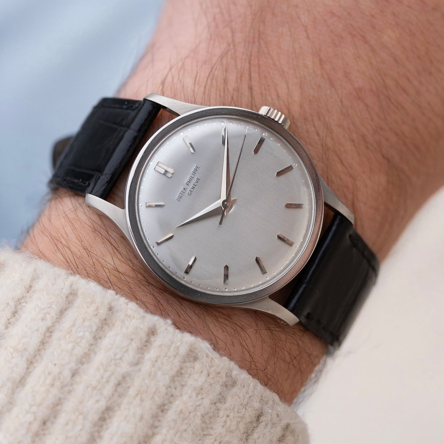 Patek Philippe Calatrava 570 (1963) - Silver dial 36 mm White Gold case (2/2)
