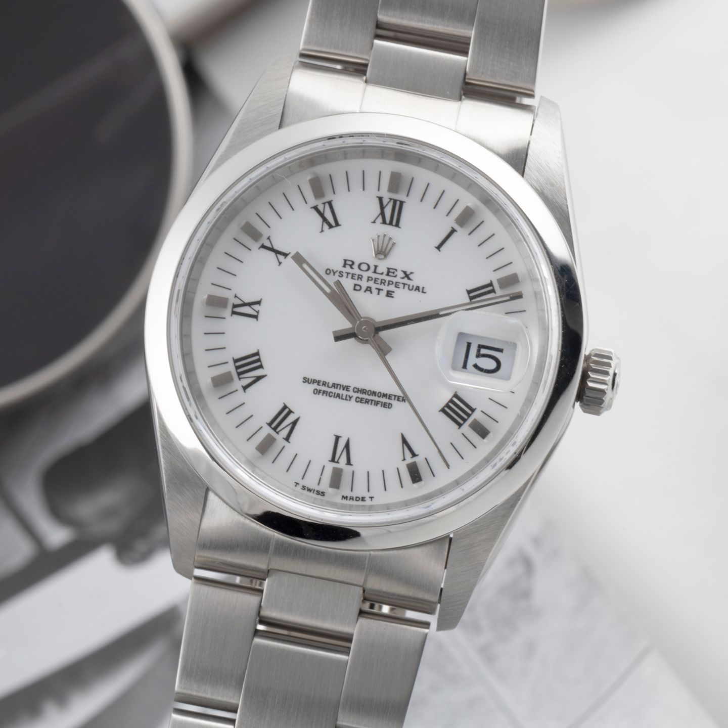 Rolex Oyster Perpetual Date 15200 - (3/8)