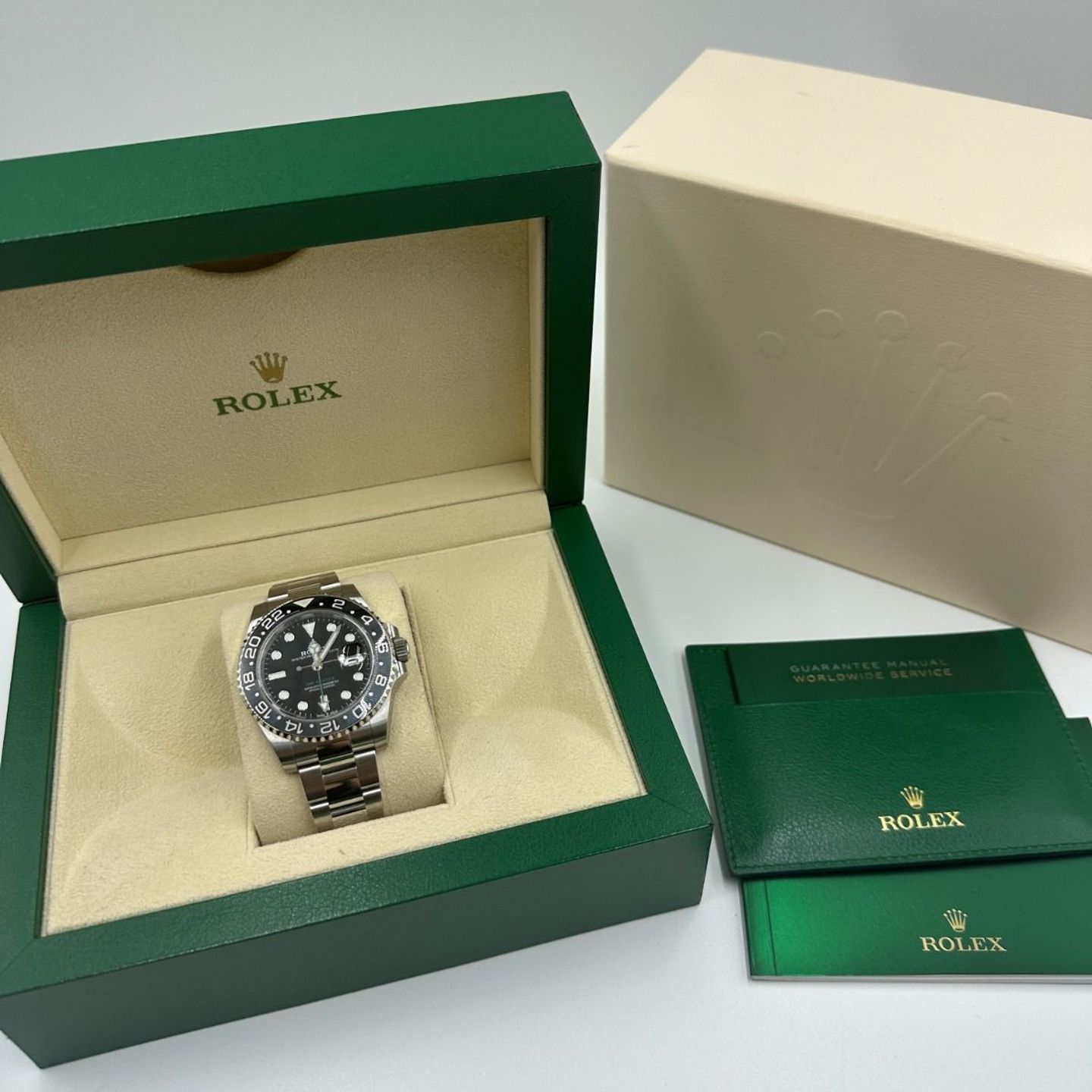 Rolex GMT-Master II 126710BLNR (2024) - Black dial 40 mm Steel case (2/8)