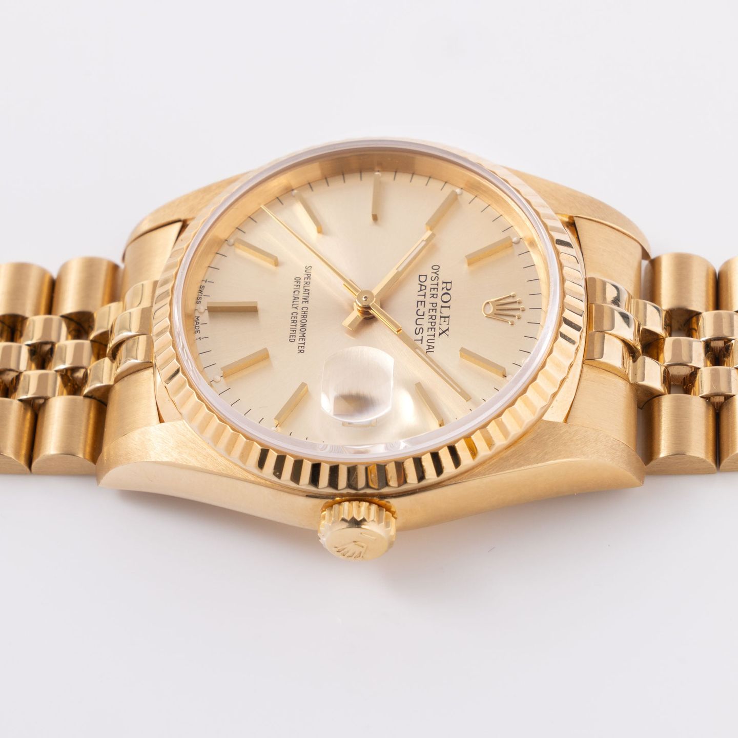 Rolex Datejust 36 16238 (1990) - Champagne wijzerplaat 36mm Geelgoud (2/6)