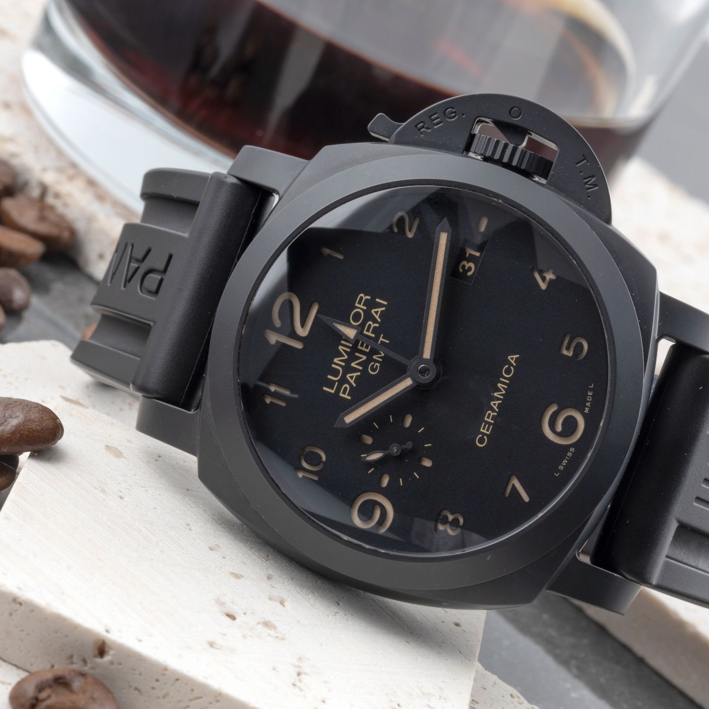 Panerai Luminor 1950 3 Days GMT Automatic PAM00441 (Unknown (random serial)) - Black dial 44 mm Ceramic case (2/8)