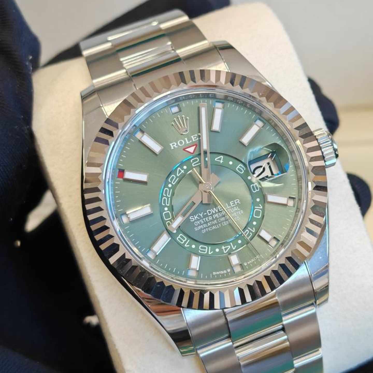 Rolex Sky-Dweller 336934 (2026) - Groen wijzerplaat 42mm Staal (3/10)