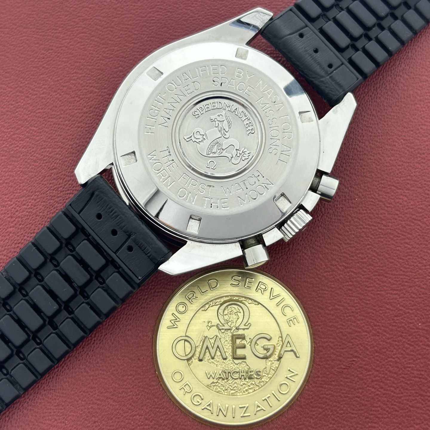 Omega Speedmaster Professional Moonwatch 3570.50.00 (2000) - Black dial 42 mm Steel case (2/8)