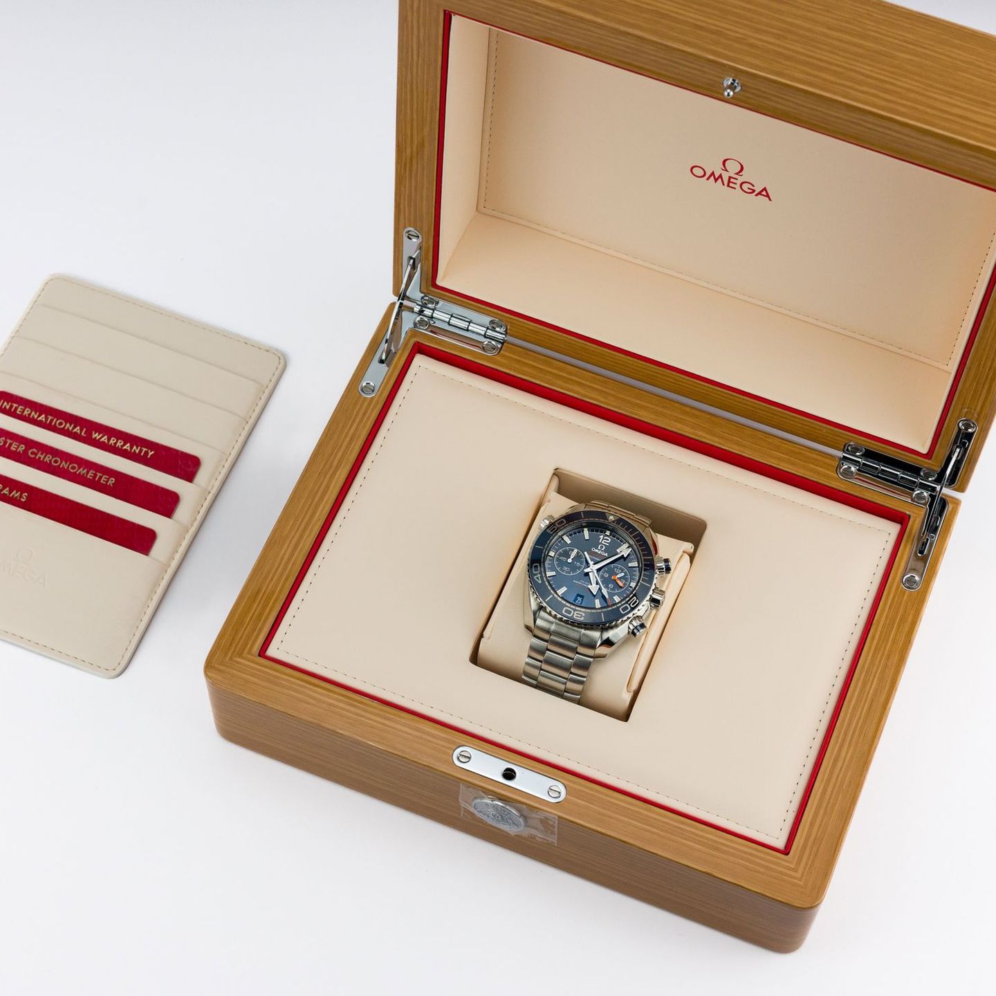 Omega Seamaster Planet Ocean Chronograph 215.30.46.51.03.001 - (2/4)