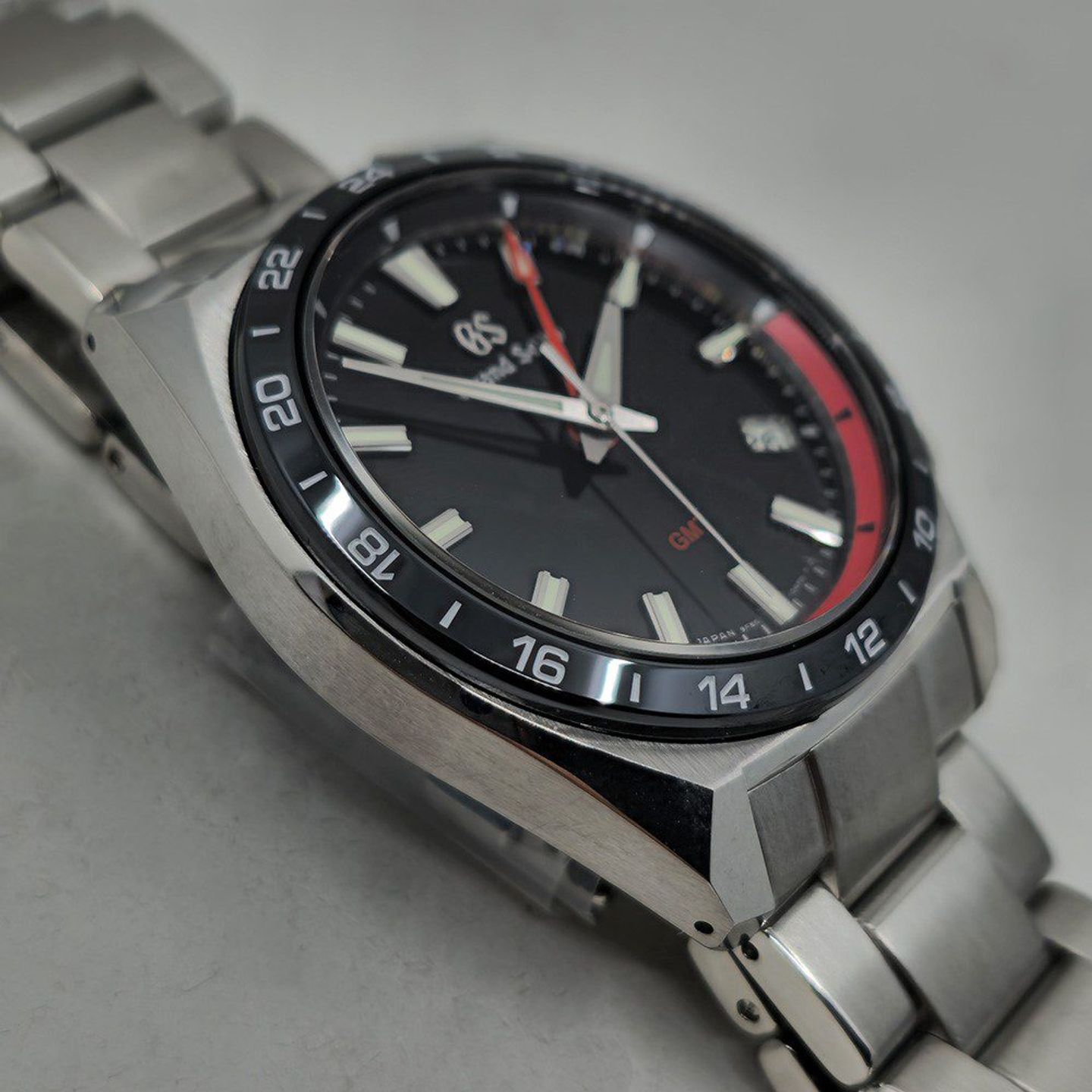 Grand Seiko Sport Collection SBGN019G (2025) - Black dial 40 mm Steel case (4/8)
