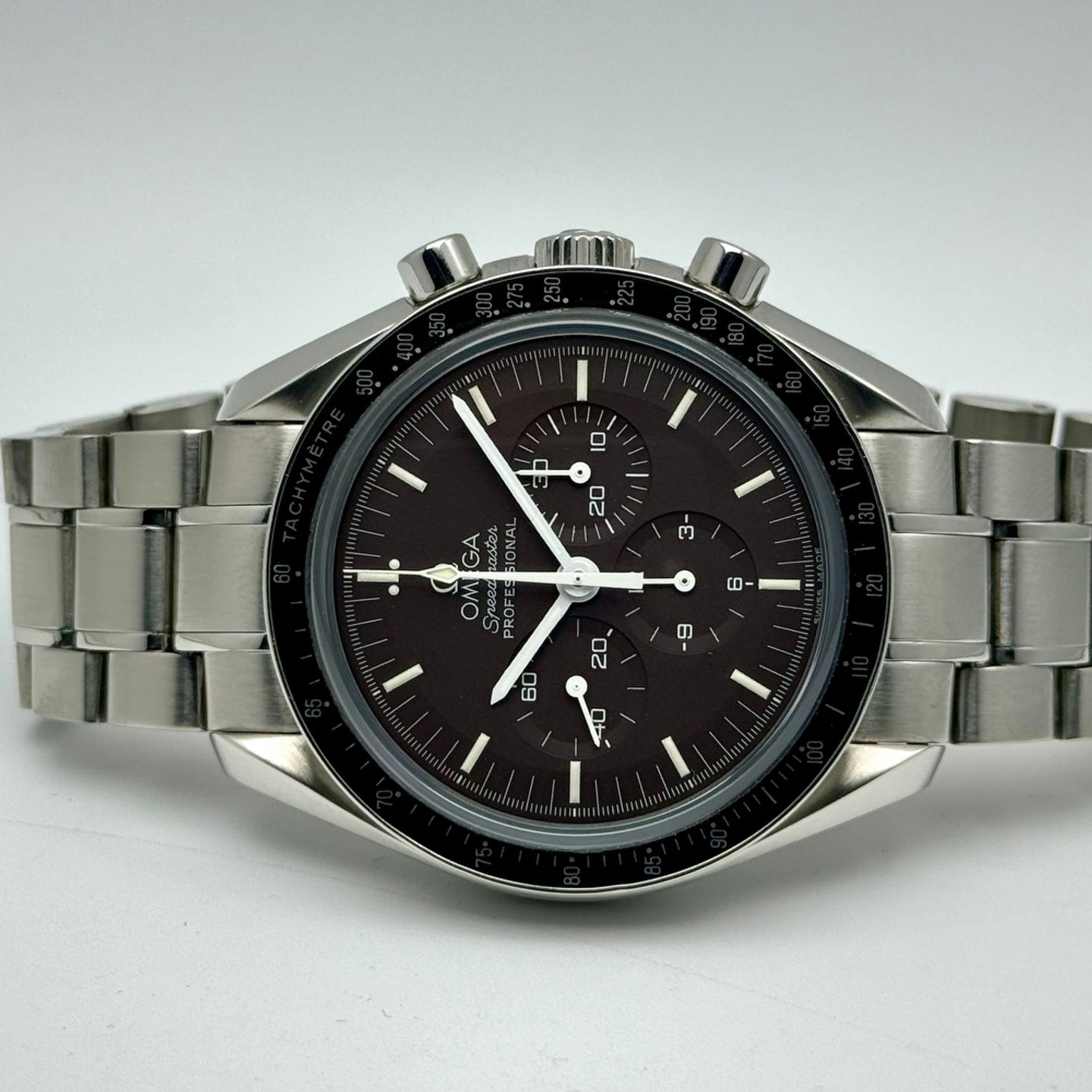 Omega Speedmaster Professional Moonwatch 311.30.42.30.13.001 (2014) - Brown dial 42 mm Steel case (2/10)