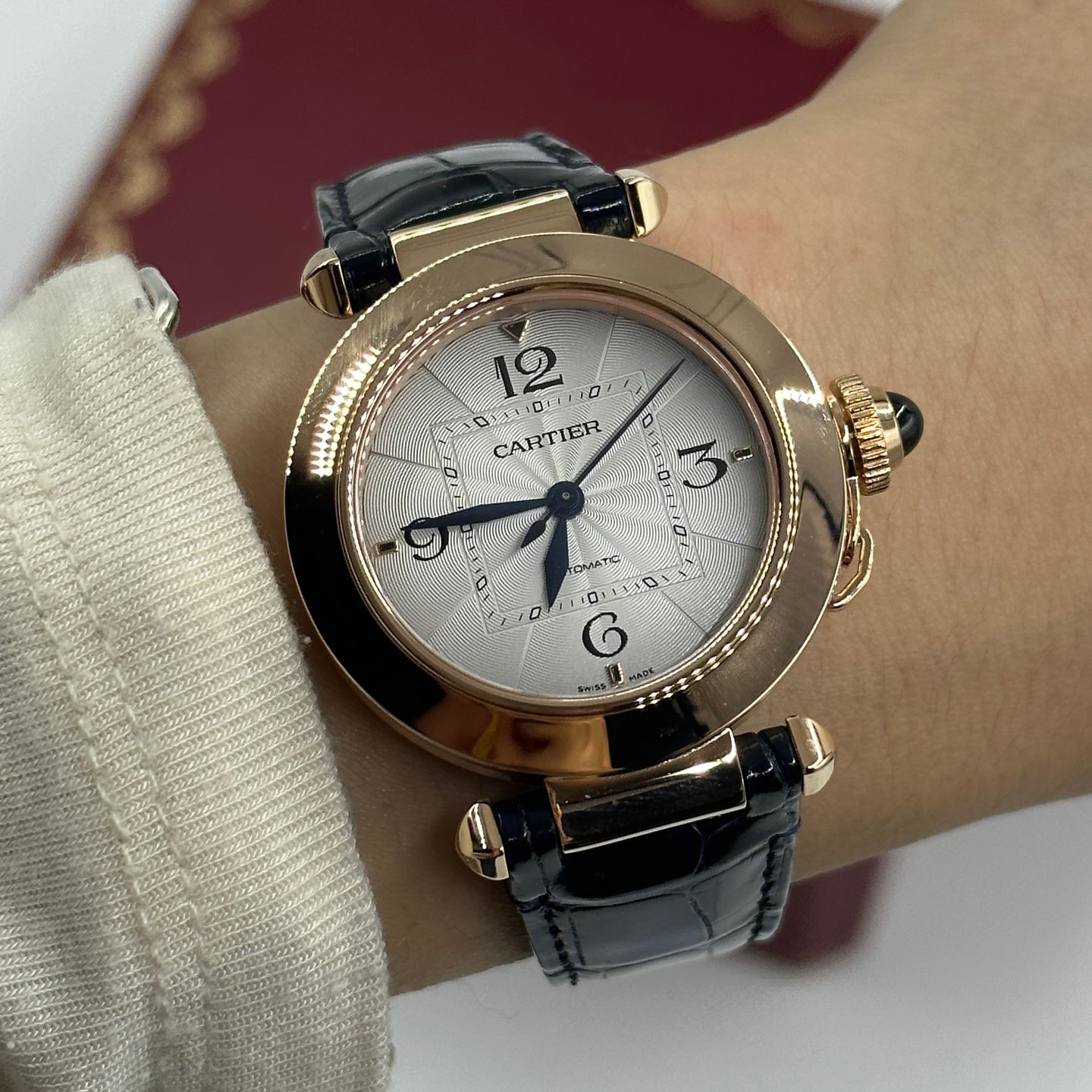 Cartier Pasha WGPA0014 (2024) - Silver dial 35 mm Rose Gold case (8/8)