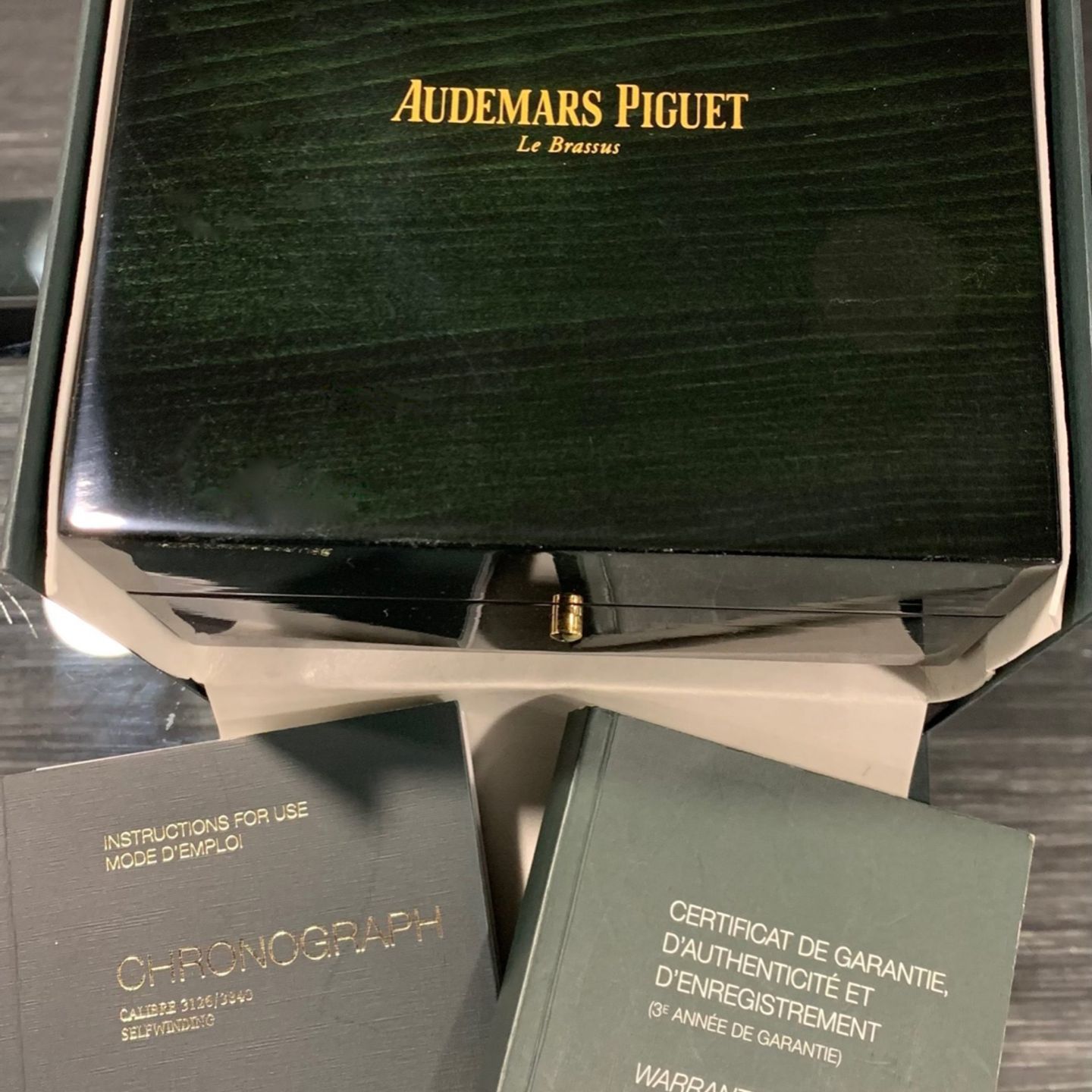 Audemars Piguet Royal Oak Offshore 26400AU.OO.A002CA.01 - (3/3)