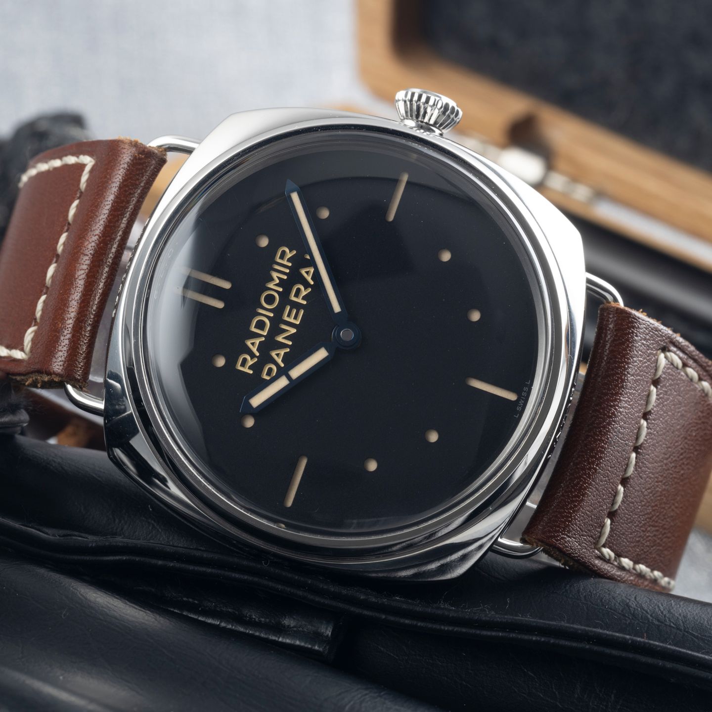 Panerai Special Editions PAM00449 (Onbekend (willekeurig serienummer)) - Zwart wijzerplaat 47mm Staal (2/8)