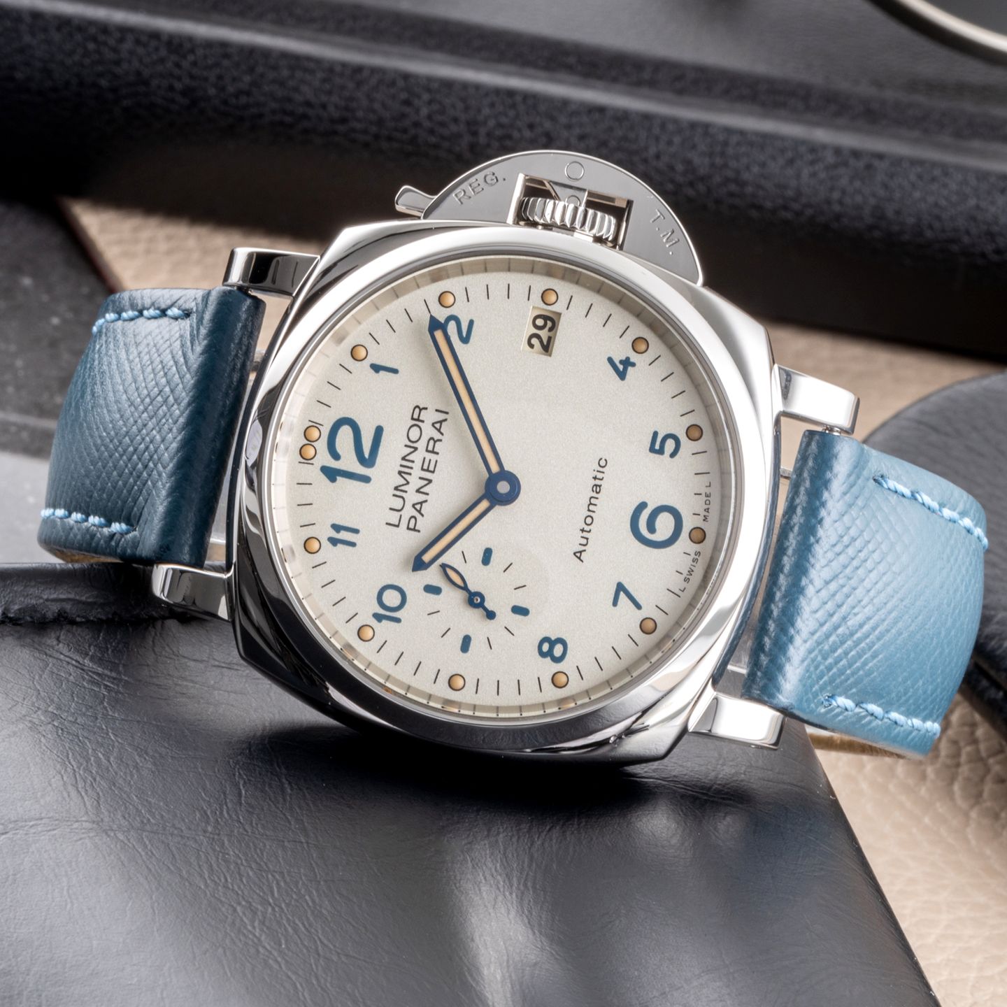 Panerai Luminor Due PAM00903 (Unknown (random serial)) - White dial 38 mm Steel case (2/8)