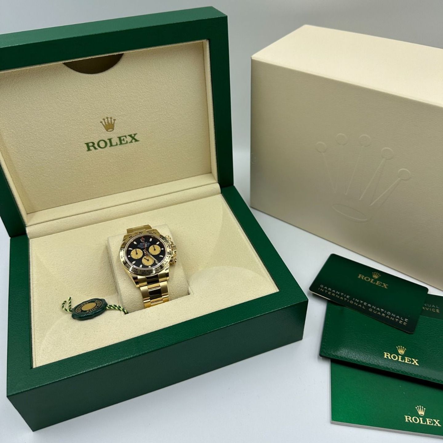 Rolex Daytona 116508 (2023) - Zwart wijzerplaat 40mm Geelgoud (2/8)