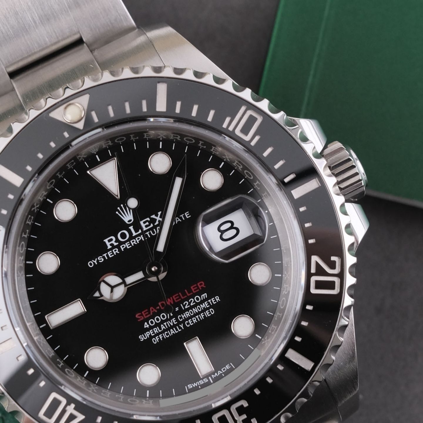 Rolex Sea-Dweller 126600 (2018) - Black dial 43 mm Steel case (4/8)