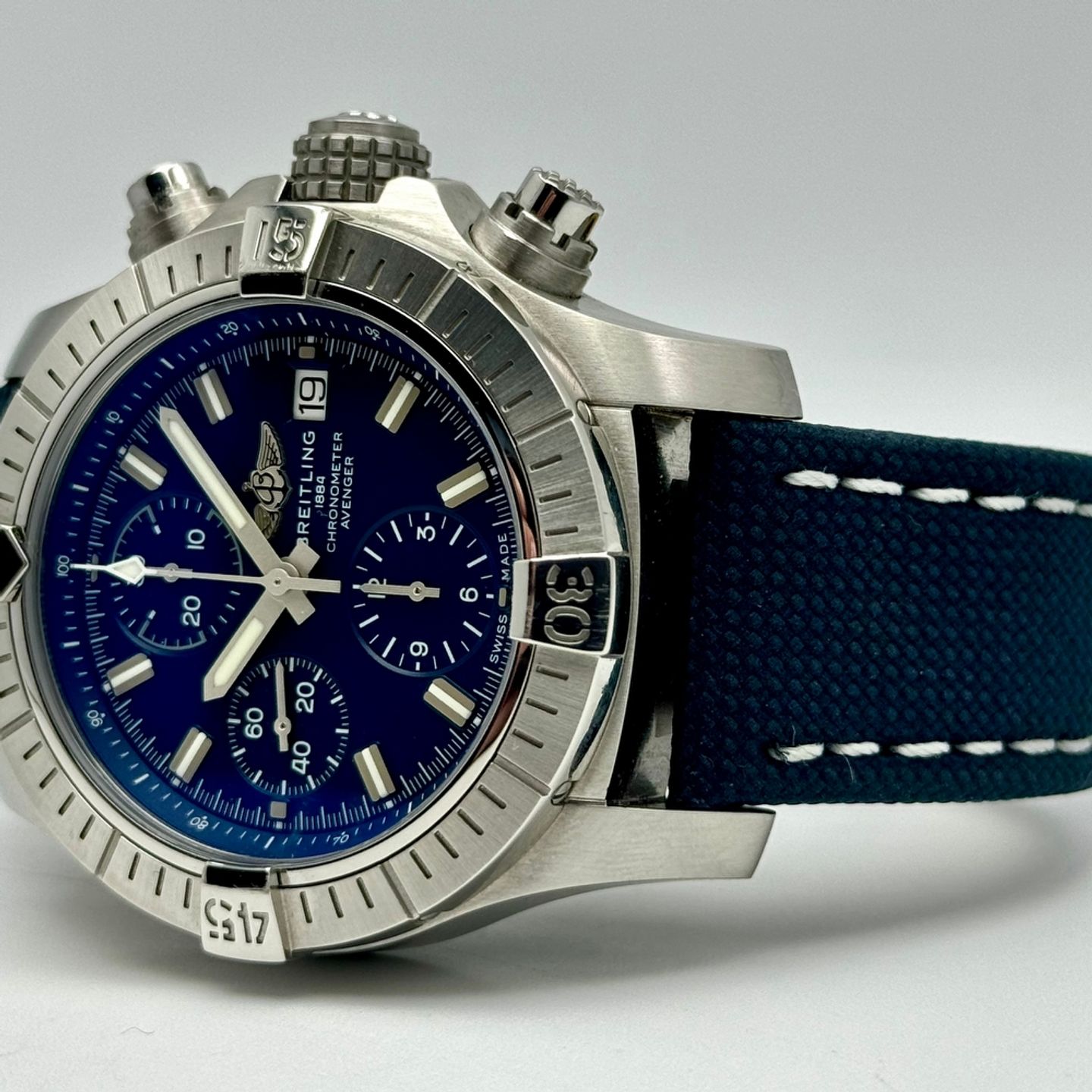 Breitling Avenger A13385101C1X1 (2024) - Blue dial 43 mm Steel case (6/8)