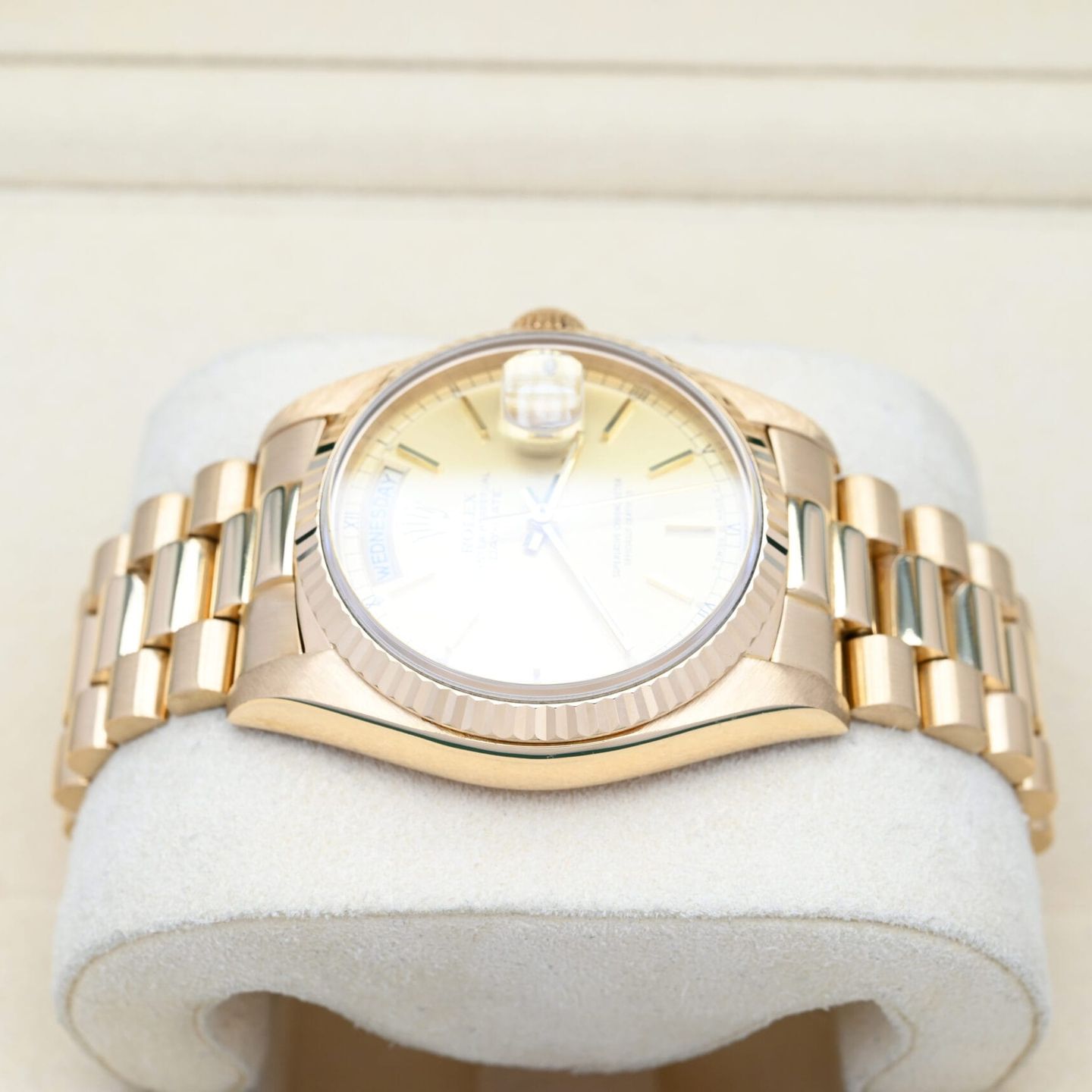 Rolex Day-Date 36 18038 (1979) - Champagne wijzerplaat 36mm Geelgoud (3/6)