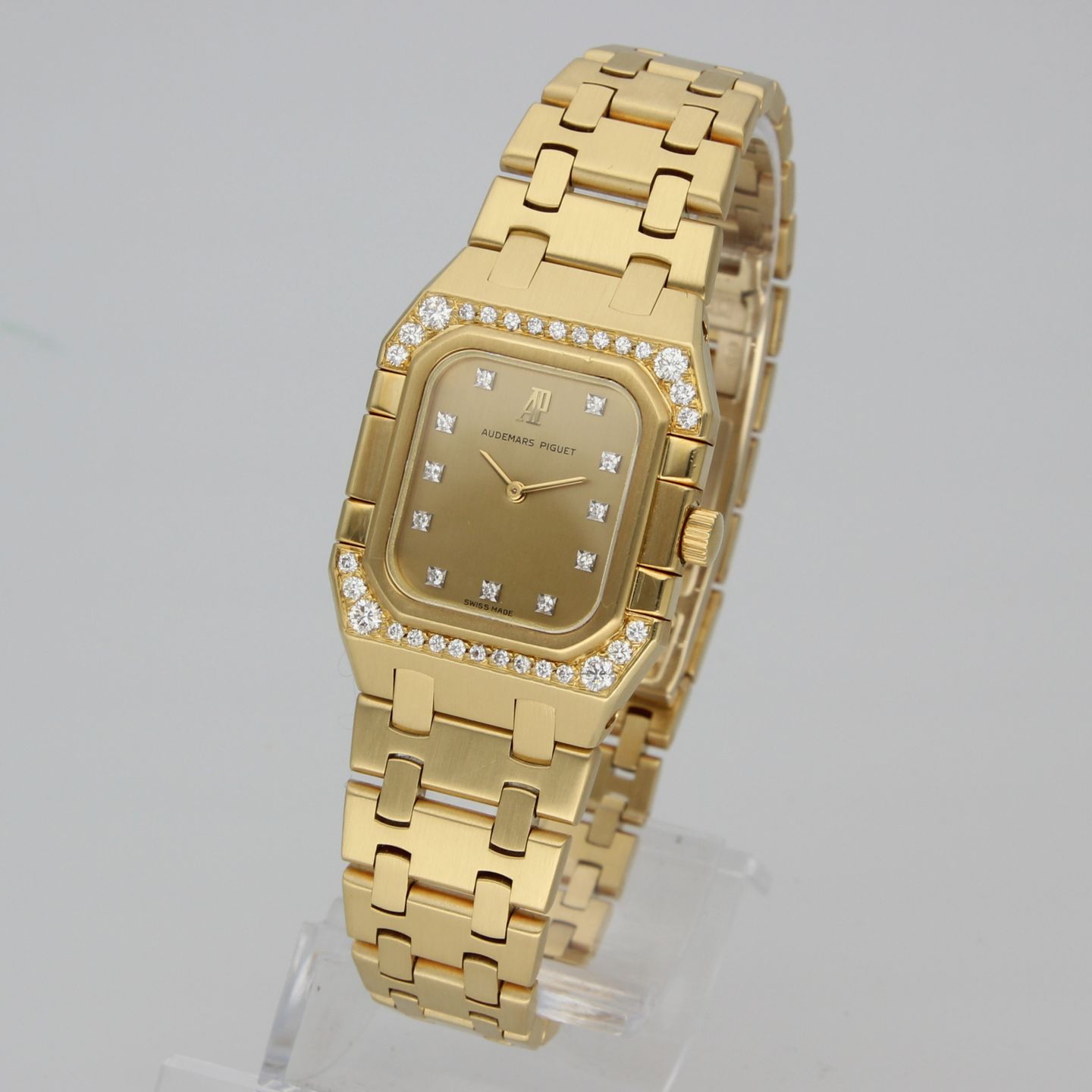 Audemars Piguet Royal Oak Lady 6010BA (1980) - Gold dial 25 mm Yellow Gold case (3/8)