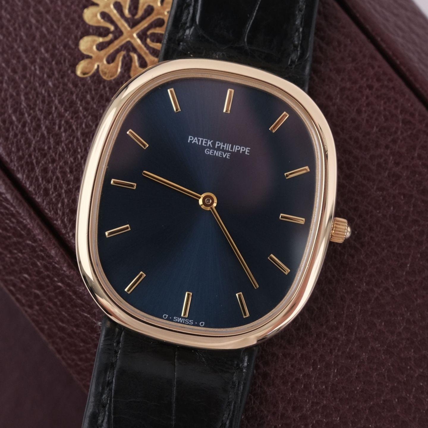Patek Philippe Golden Ellipse 3738 (Unknown (random serial)) - 31 mm (3/8)