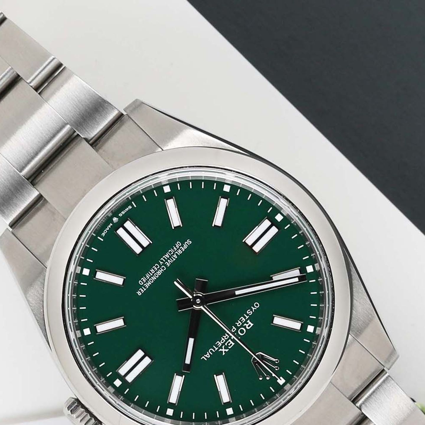 Rolex Oyster Perpetual 41 124300 (2023) - Green dial 41 mm Steel case (4/8)